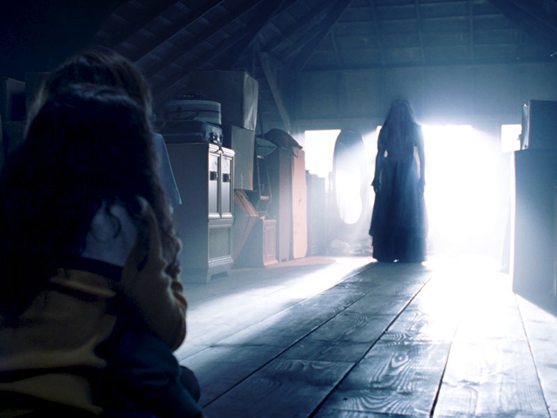 PREKLETSTVO ŽALUJOČE ŽENSKE (grozljivka)