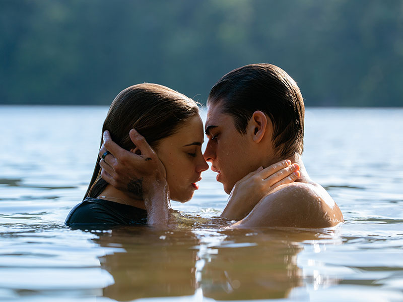 PRVIČ (romantična drama)