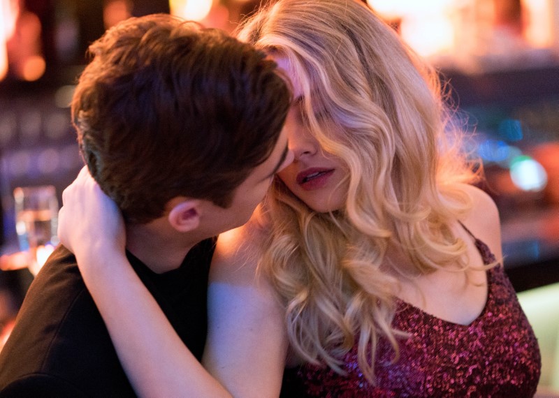 Prvič resnično srečna (romantični)