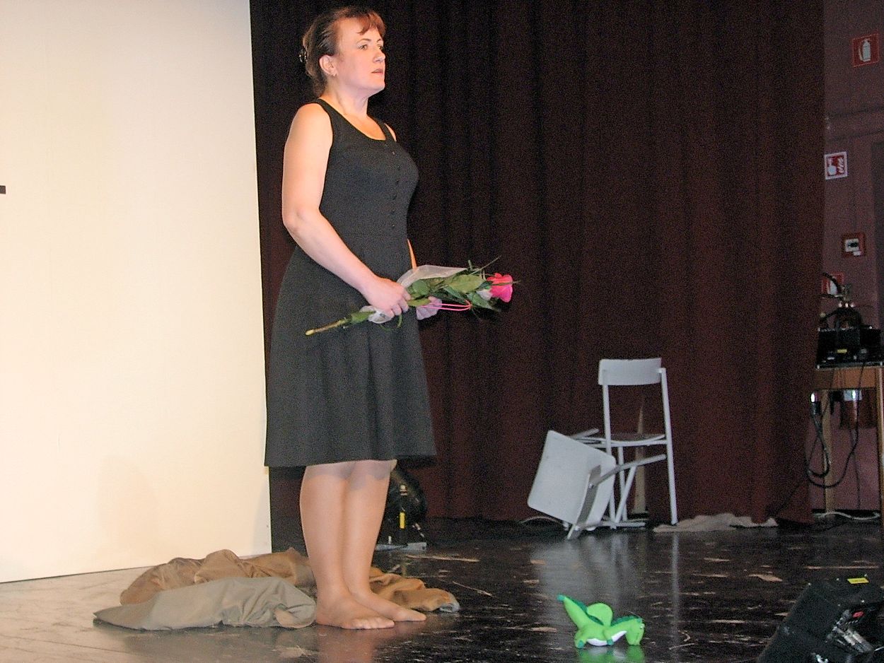 NIČESAR NE OBŽALUJEM (monoigra)