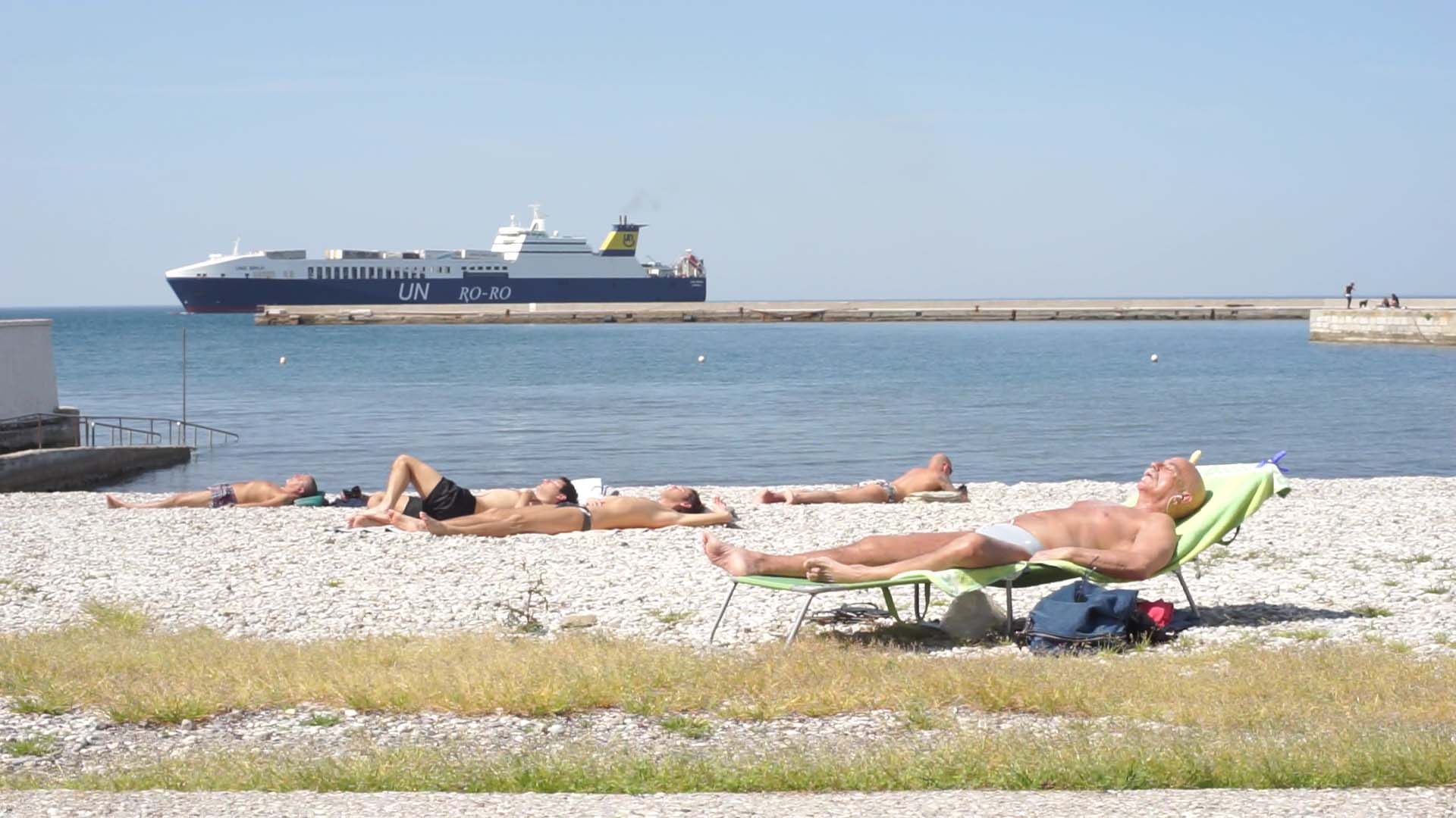 POSLEDNJA PLAŽA (dokumentarec)