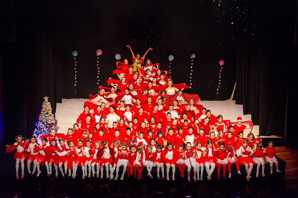 JELENČEK NIKO in ČAROBNA POT IZGUBLJENIH SANI (org. Artfit Studio)