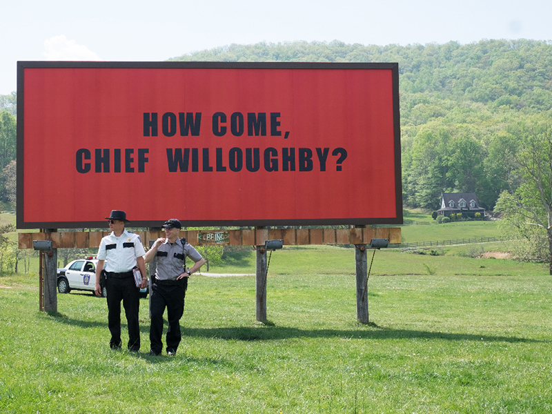 TRIJE PLAKATI PRED MESTOM (drama)